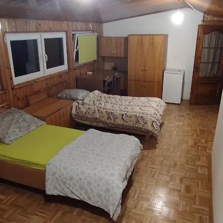 Adam Piwnica Quarto em Acomodações Particulares