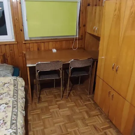 Quarto em Acomodações Particulares Adam Piwnica *